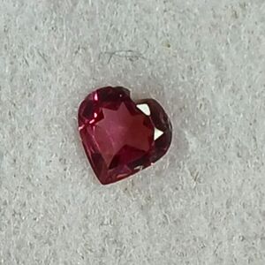 Heart-Shaped Rhodolite Garnet Gemstone 6mm